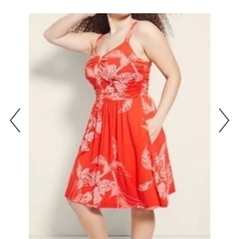 SOMA Red and White Twisted Top knee length Dress Size Large Floral print